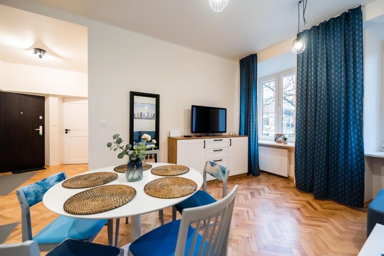 Old Town Eclectic Apartment For 6 People Варшава Екстериор снимка