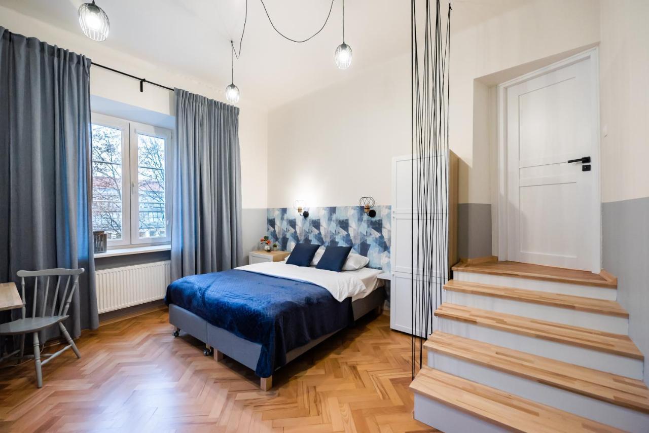 Old Town Eclectic Apartment For 6 People Варшава Екстериор снимка