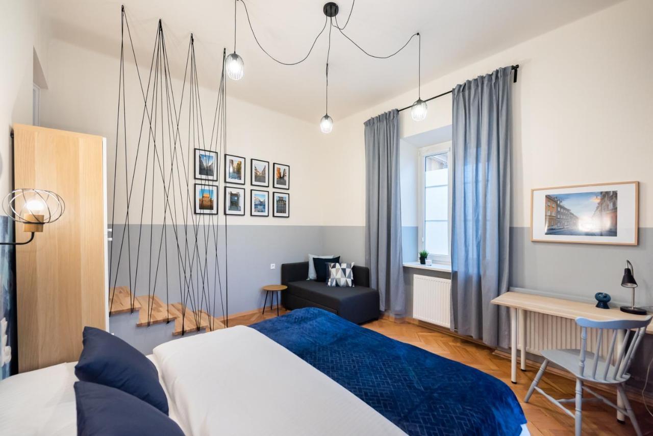 Old Town Eclectic Apartment For 6 People Варшава Екстериор снимка