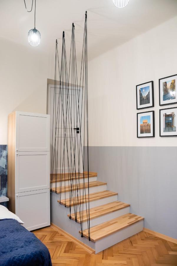 Old Town Eclectic Apartment For 6 People Варшава Екстериор снимка